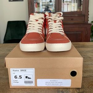 NWT High Top Sneaker